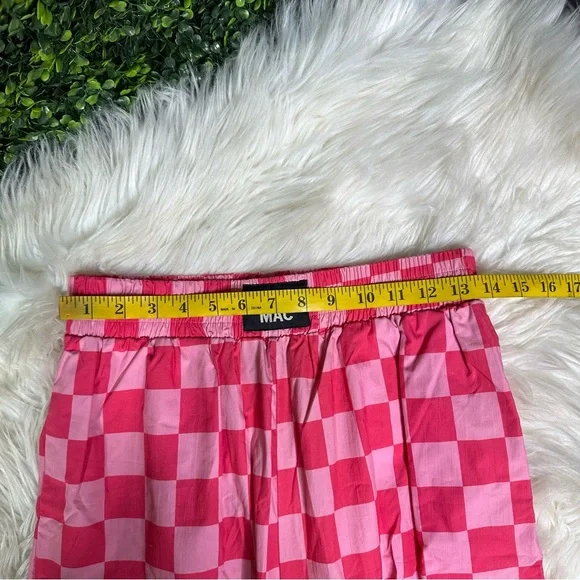 Nwt woman’s Pink Checkered straight leg pants - Picture 8 of 9
